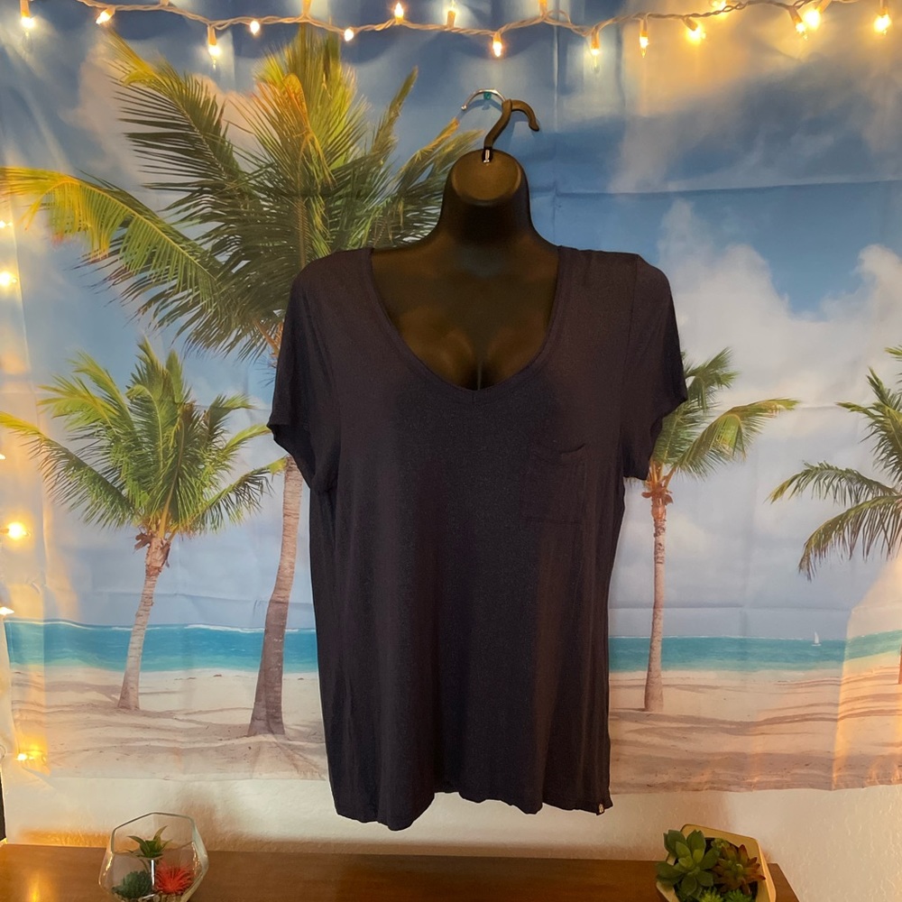 🚨Navy Blue Rock & Republic Tee Size L